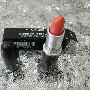 MAC LIPSTICK